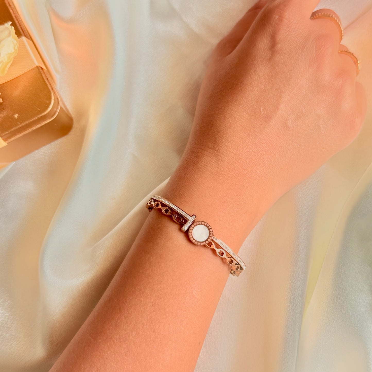 Classy Mother Pearl Bracelet - For Women