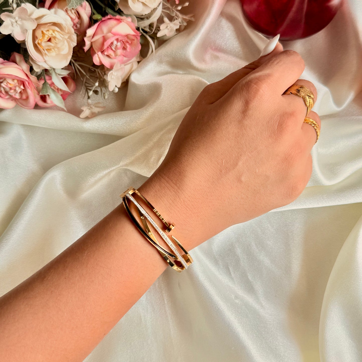 Inaya Bracelet - For Women