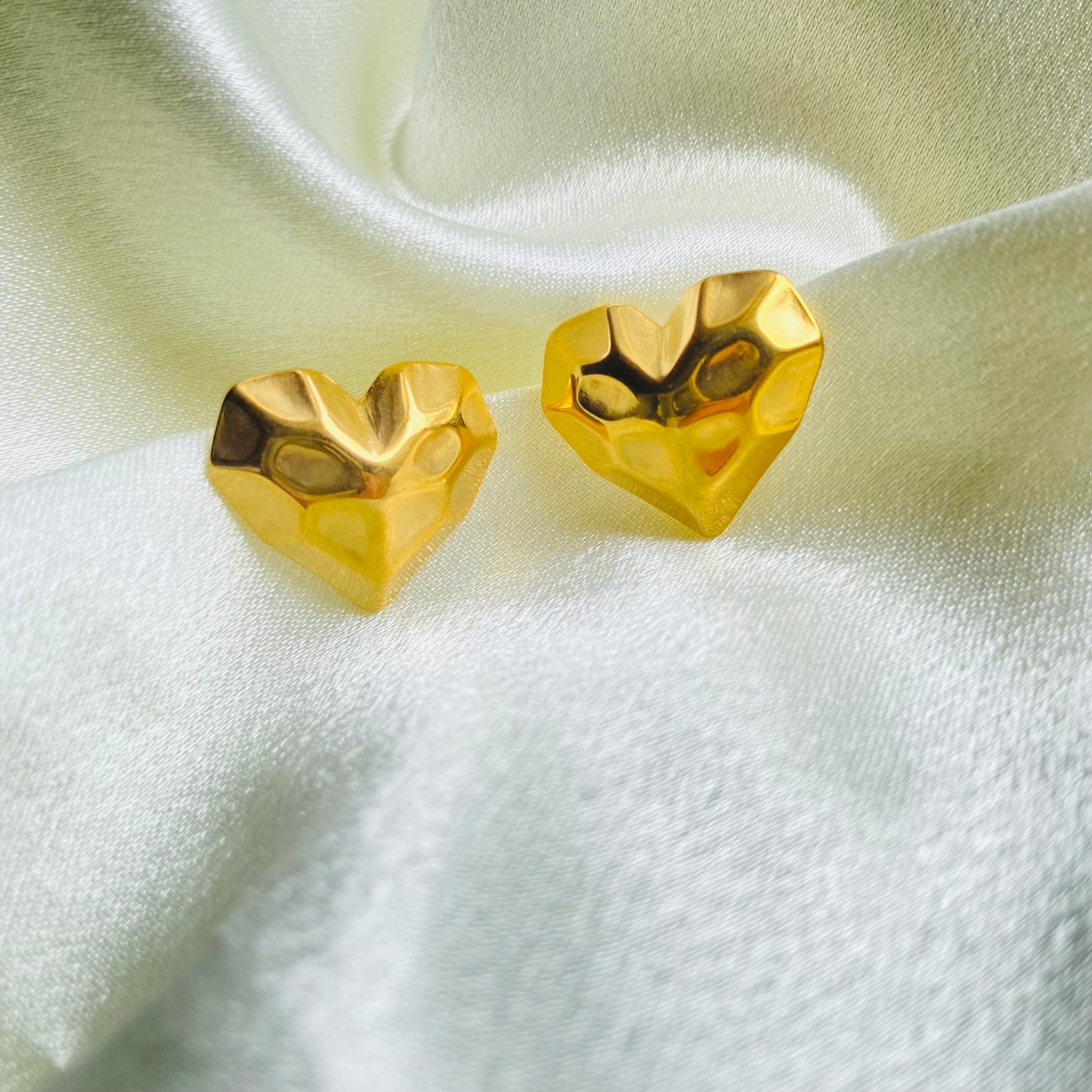 Mini Heart Hammered Earring