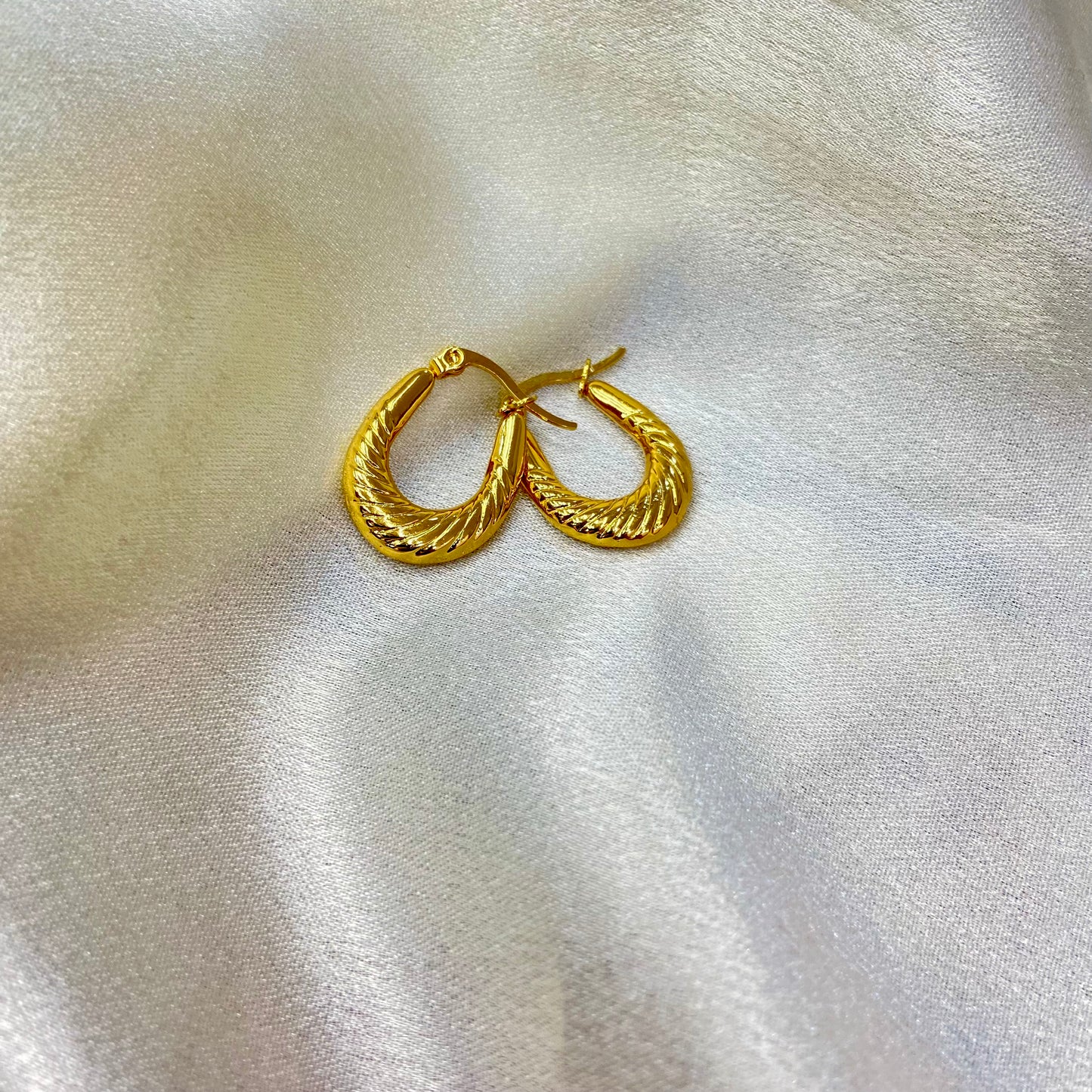 Clara Hoops