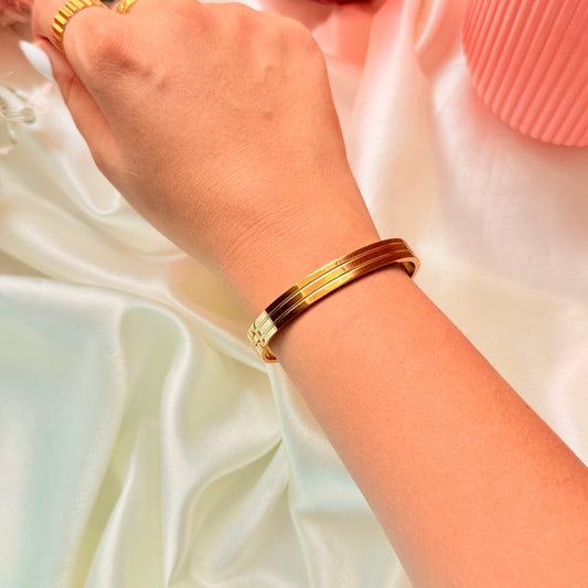 Classic Statement Bracelet - For Women
